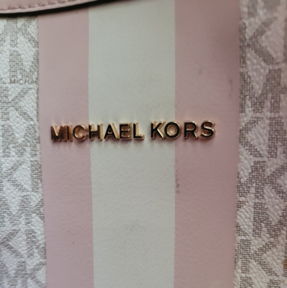 Bedford Travel Extra LG Weekender Bag Light Pink and Vanilla Color - Picture 12 of 12